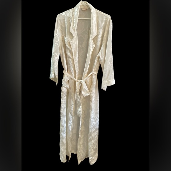 Vintage Victoria Secrets Long Cream Robe - Picture 1 of 9